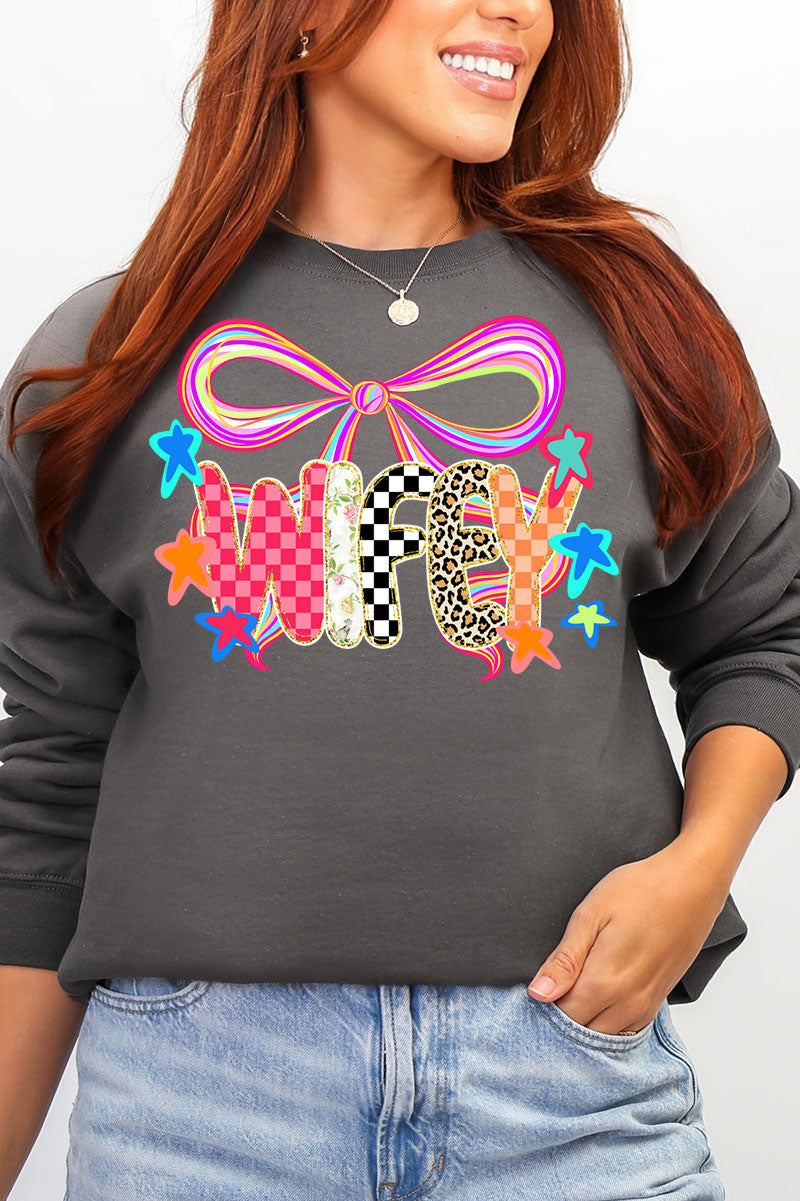 Colorful Preppy Wifey Heavy Blend Crew Sweatshirt product image 4