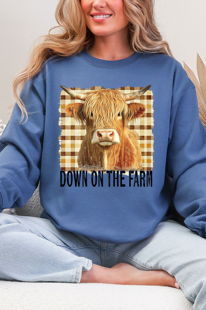 Down On The Farm Highland Cow Heavy Blend Crew Sweatshirt product image 4